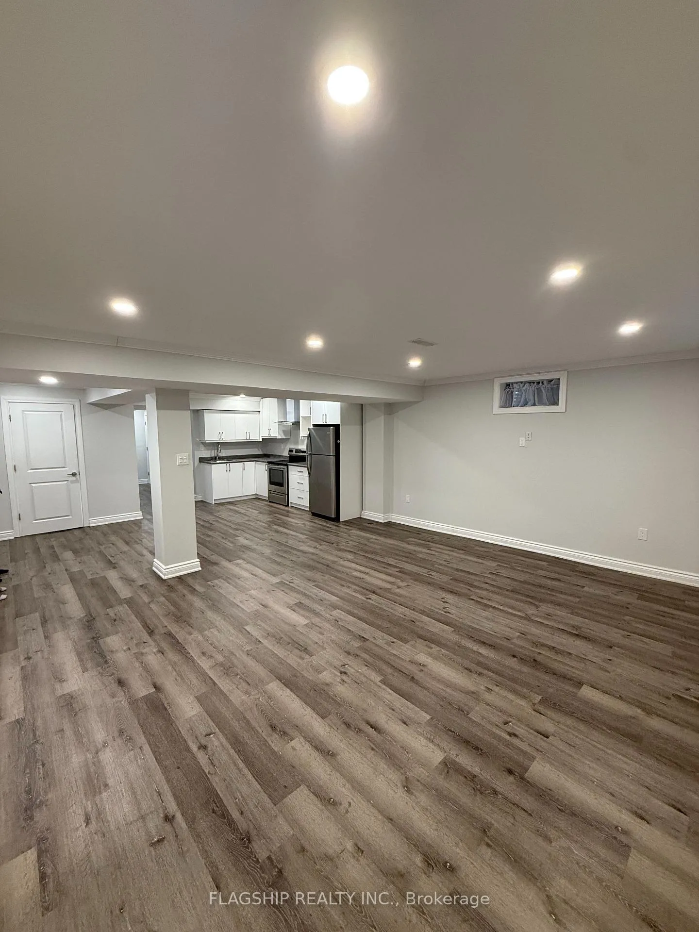 Photo 14 of 18 Beaconsfield Drive, Vaughan, Kleinburg — HOMEH