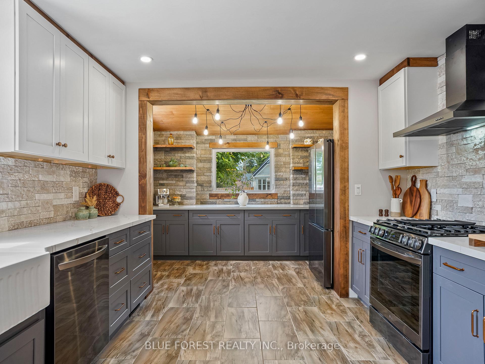 Photo 17 of 207 Monroe Street, West Elgin, Rodney — HOMEH