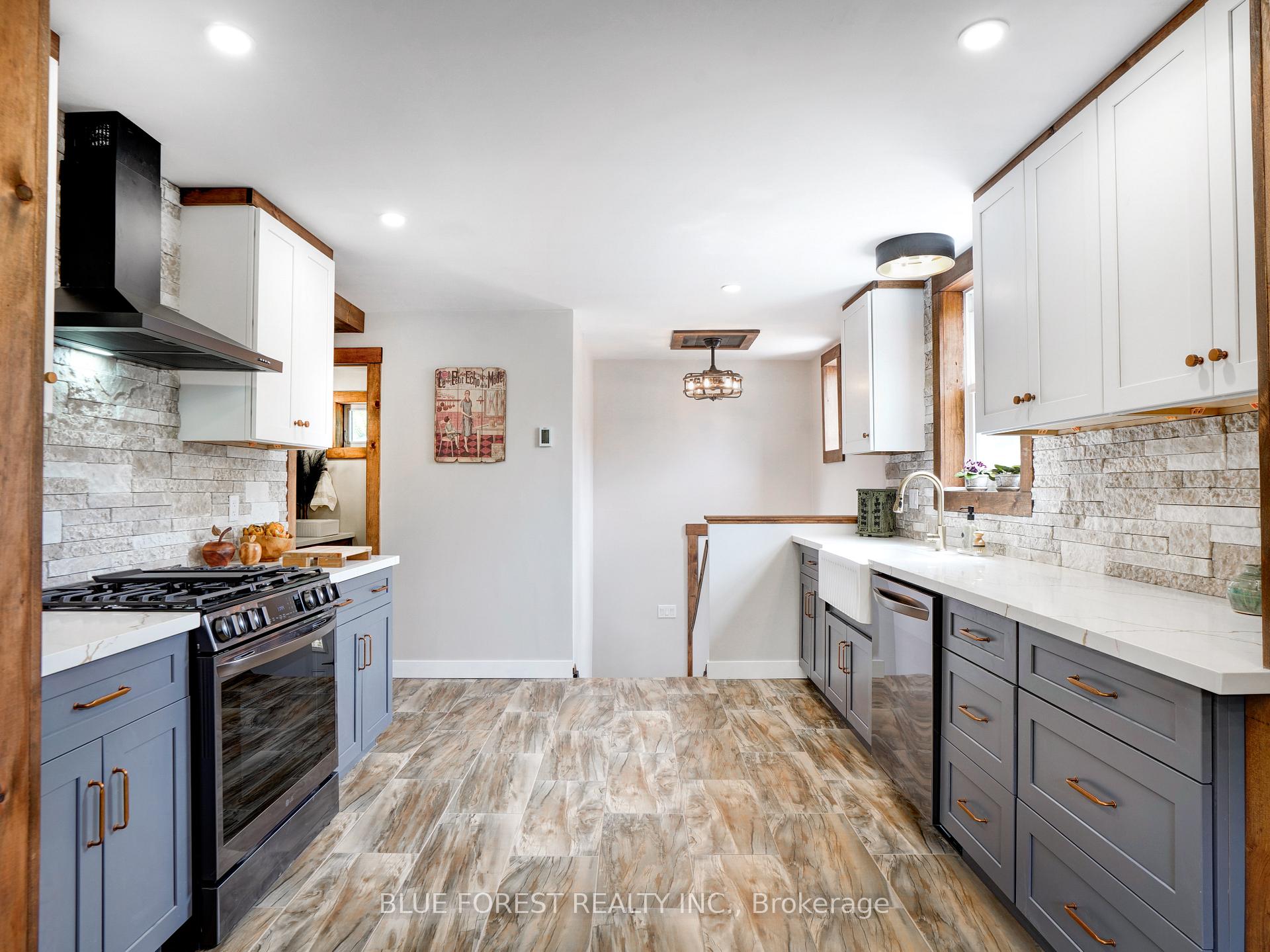 Photo 19 of 207 Monroe Street, West Elgin, Rodney — HOMEH