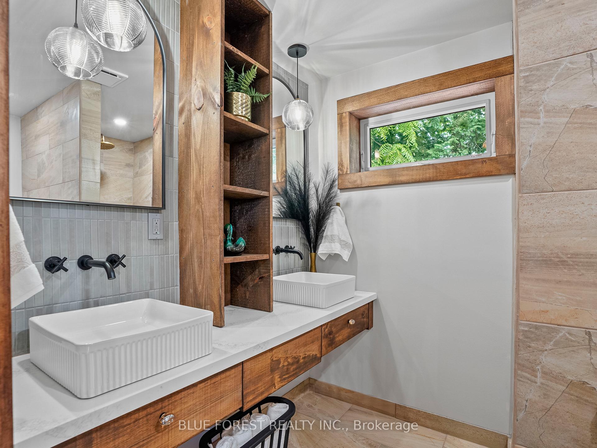 Photo 21 of 207 Monroe Street, West Elgin, Rodney — HOMEH
