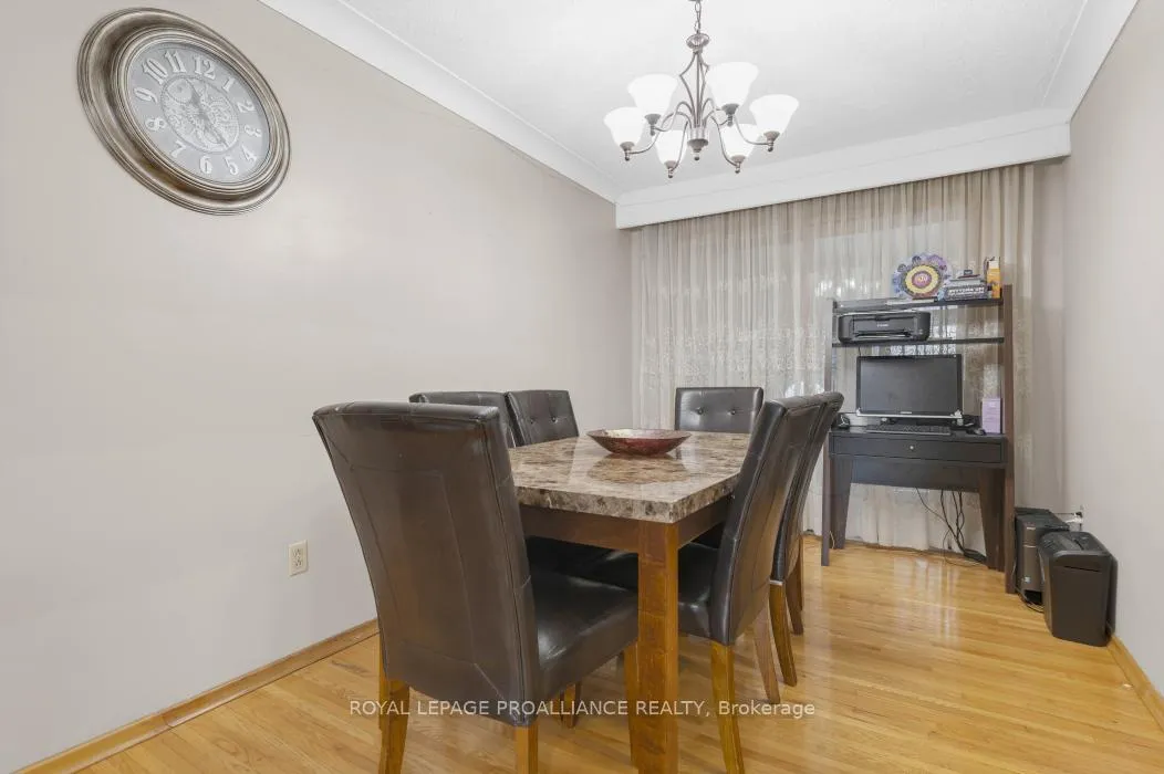 Photo 13 of 14 Harris Crescent, Belleville, Belleville Ward — HOMEH