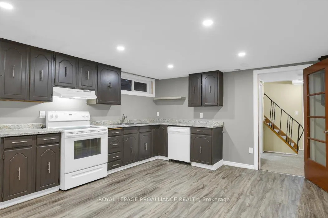 Photo 29 of 14 Harris Crescent, Belleville, Belleville Ward — HOMEH