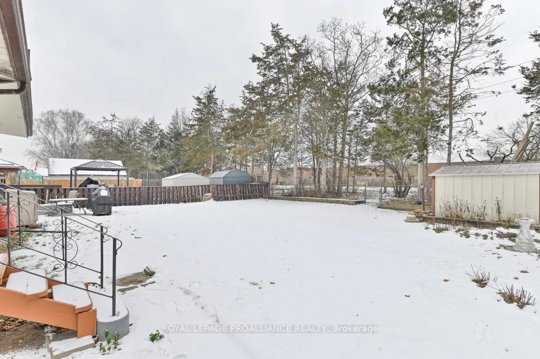 Photo 38 of 14 Harris Crescent, Belleville, Belleville Ward — HOMEH