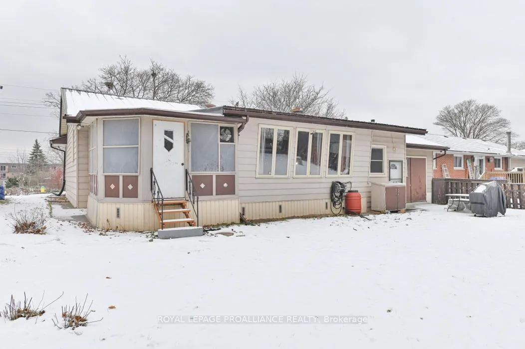 Photo 39 of 14 Harris Crescent, Belleville, Belleville Ward — HOMEH