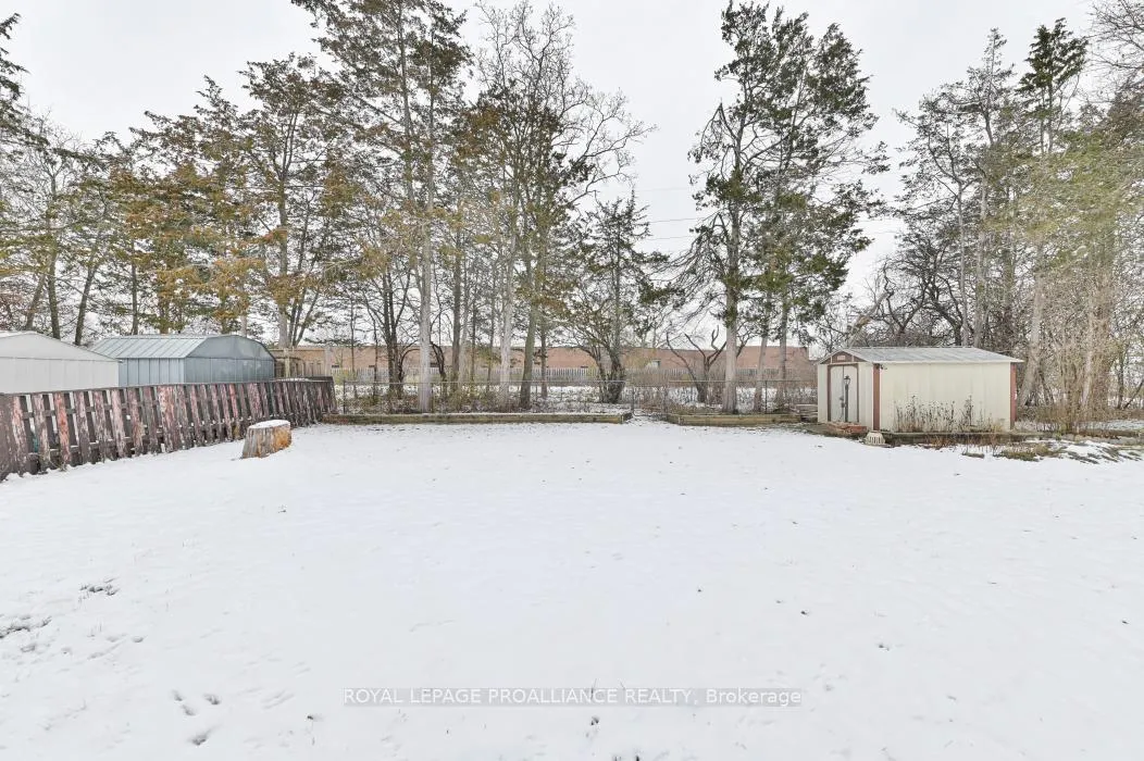 Photo 42 of 14 Harris Crescent, Belleville, Belleville Ward — HOMEH