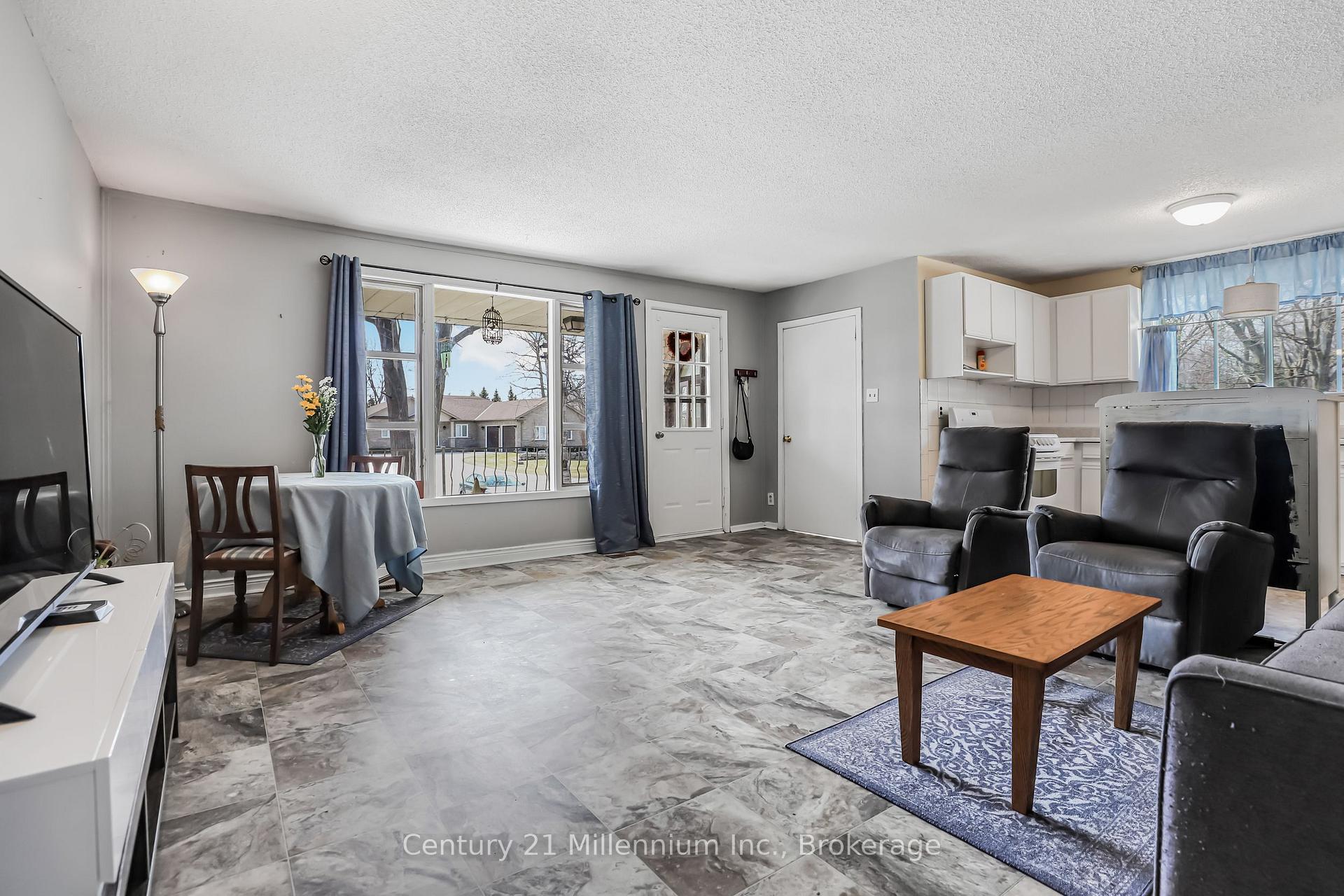 Photo 4 of 152 Frederick Drive, Wasaga Beach — HOMEH