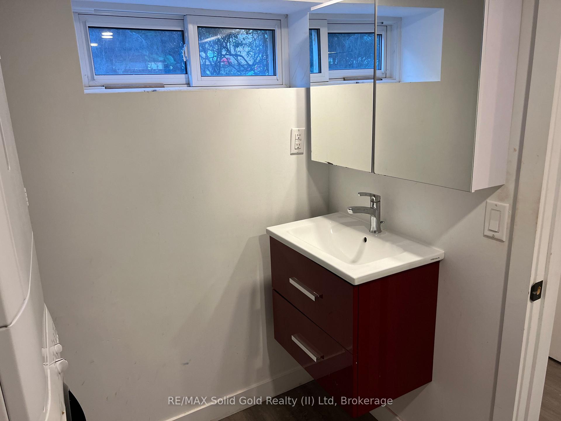 Photo 13 of 19 Willow Street, Waterloo — HOMEH