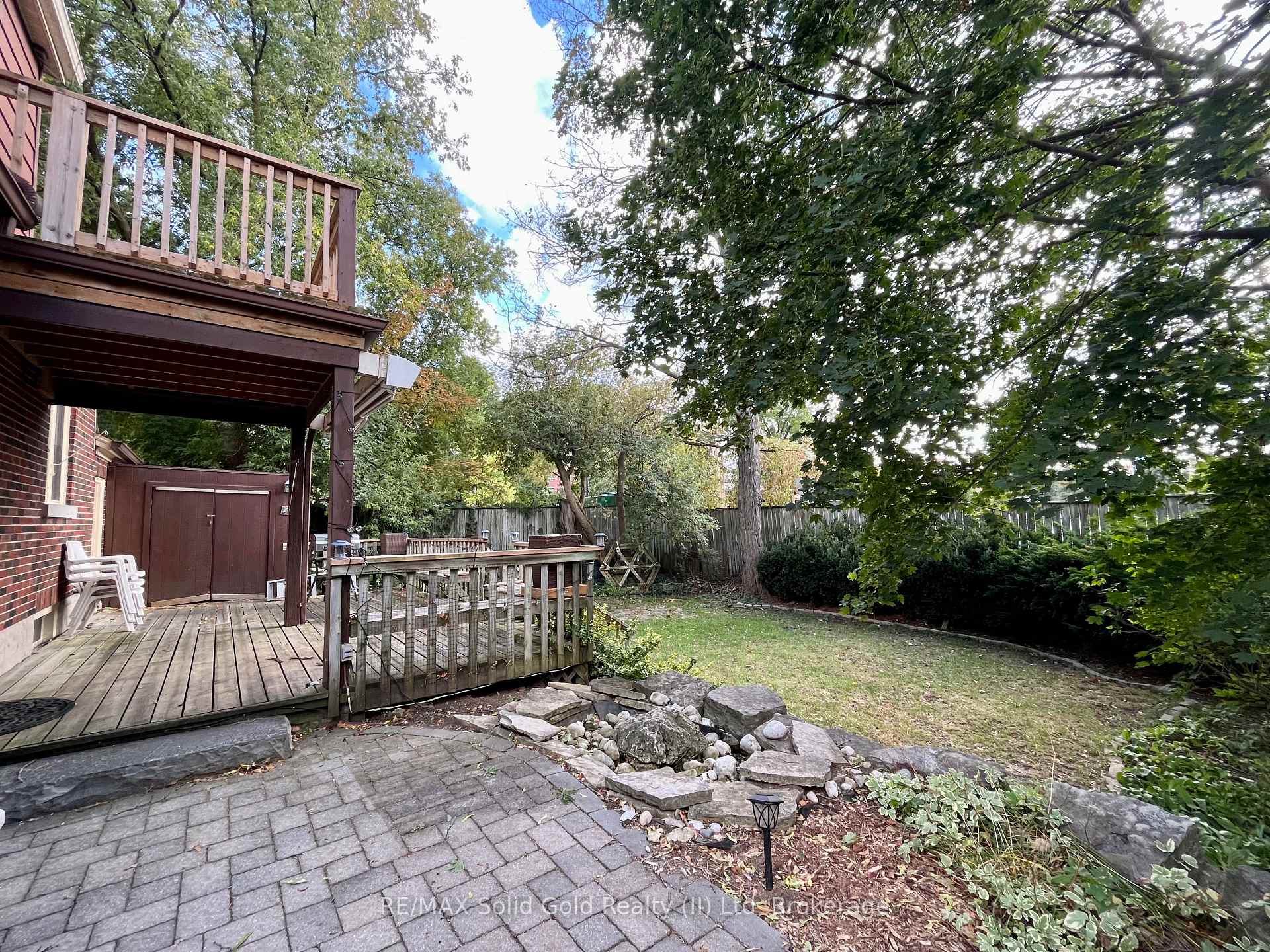 Photo 17 of 19 Willow Street, Waterloo — HOMEH