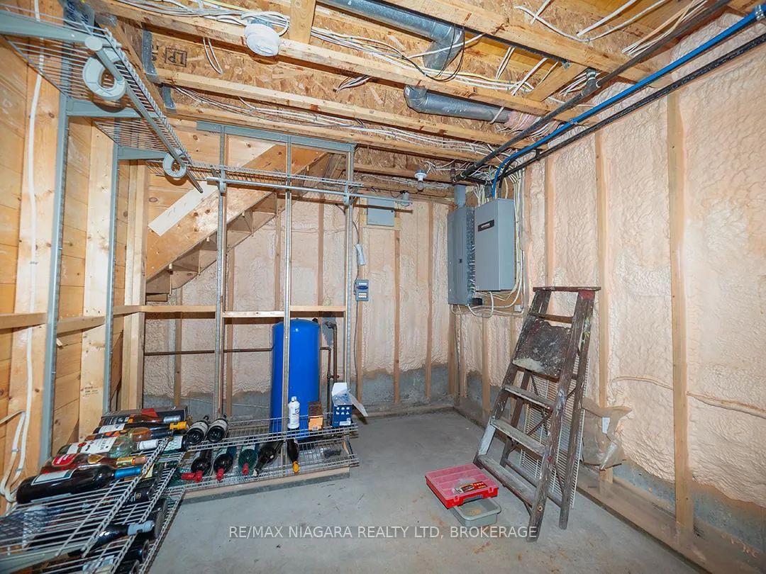 Photo 32 of 12895 Old Lakeshore Road W, Wainfleet, Lakeshore — HOMEH