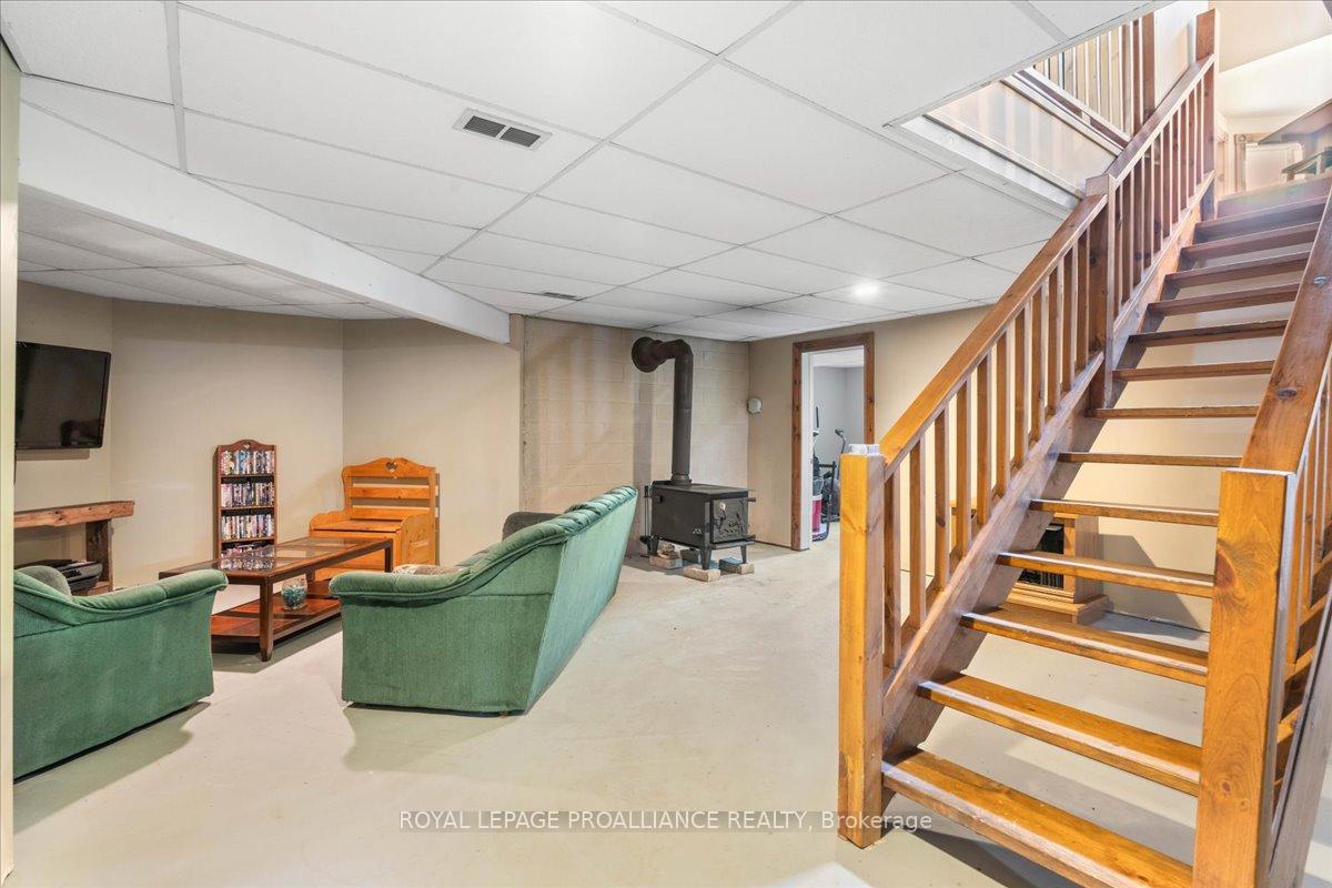 Photo 14 of 1297 Vanderwater Road, Tweed, Hungerford (Twp) — HOMEH