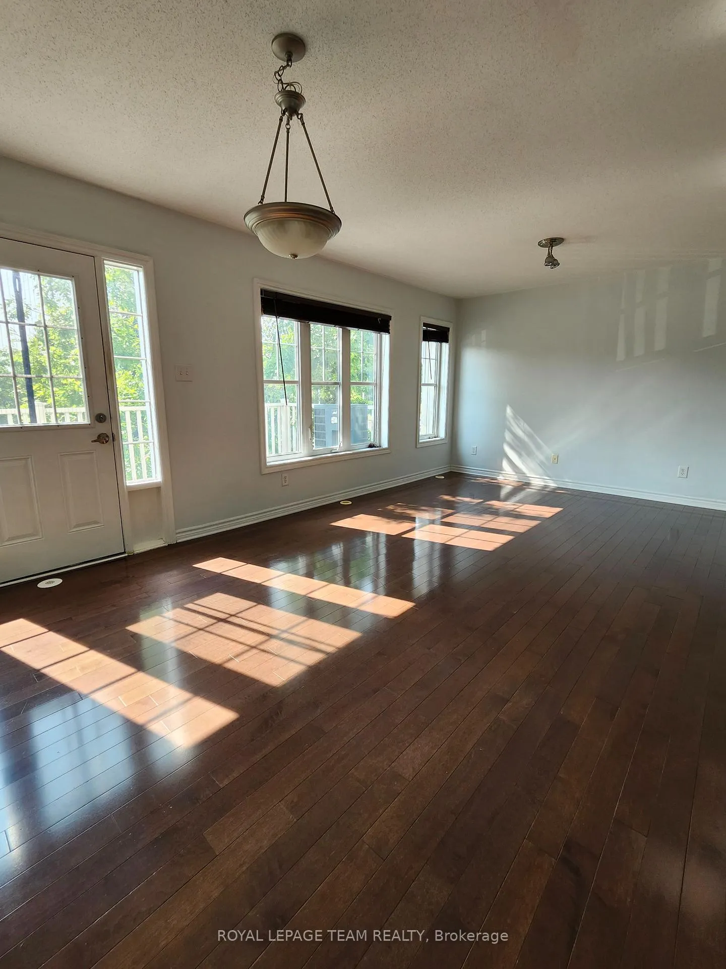 Photo 9 of 1005 Andora Avenue, Ottawa, Barrhaven - Heritage Park — HOMEH