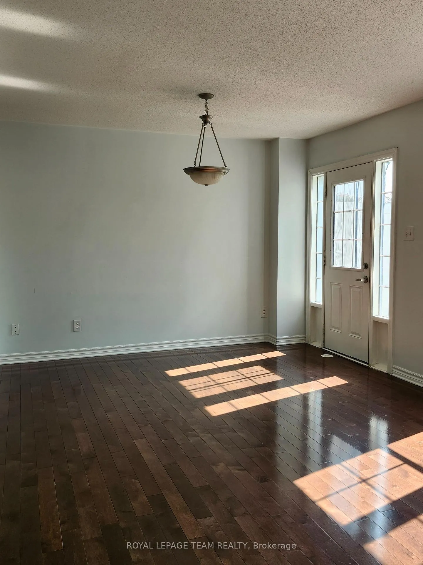 Photo 11 of 1005 Andora Avenue, Ottawa, Barrhaven - Heritage Park — HOMEH