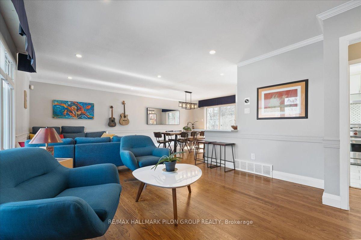 Photo 4 of 2056 Beaverhill Drive, Ottawa, Beacon Hill South — HOMEH
