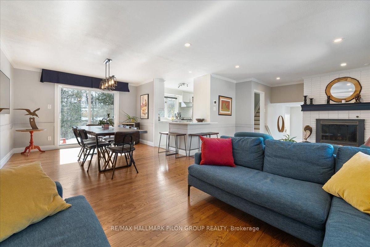 Photo 19 of 2056 Beaverhill Drive, Ottawa, Beacon Hill South — HOMEH