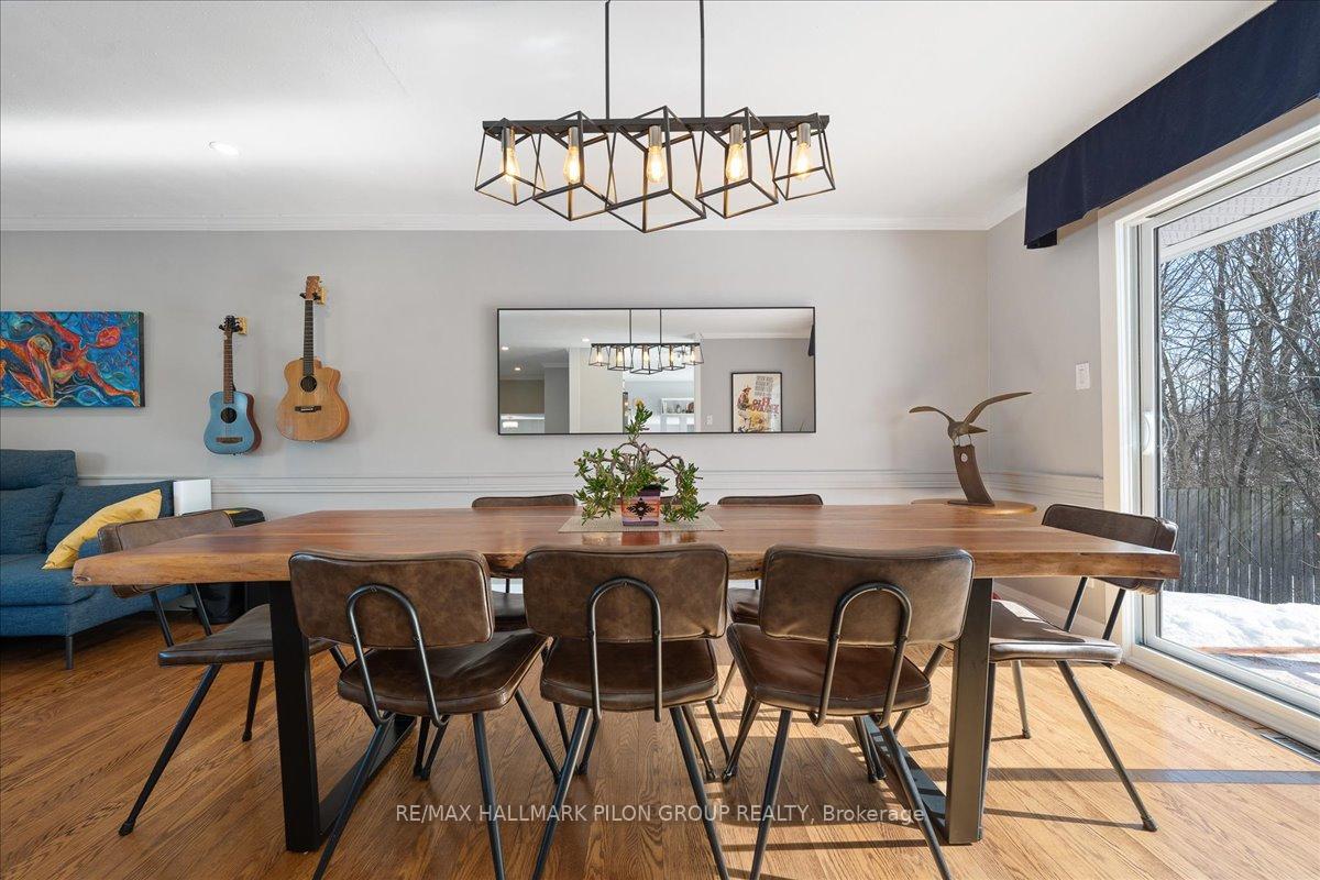 Photo 5 of 2056 Beaverhill Drive, Ottawa, Beacon Hill South — HOMEH