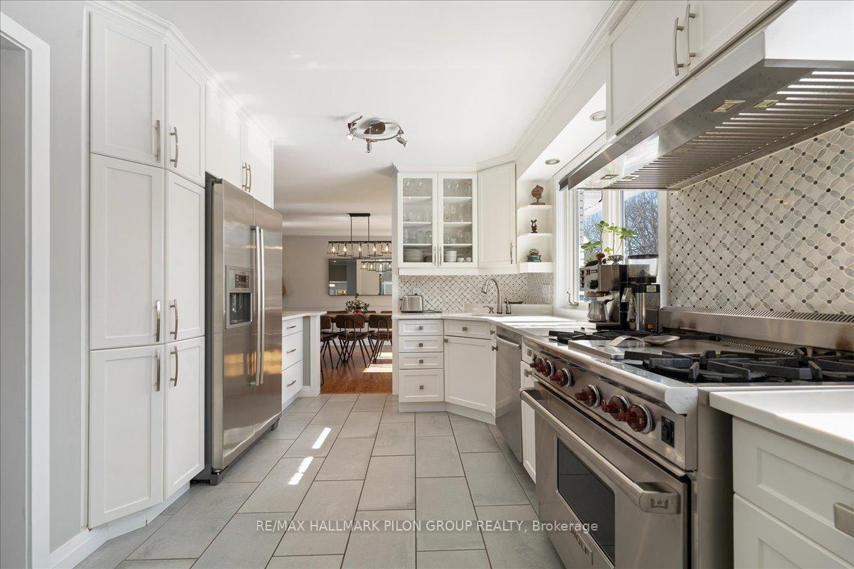 Photo 10 of 2056 Beaverhill Drive, Ottawa, Beacon Hill South — HOMEH