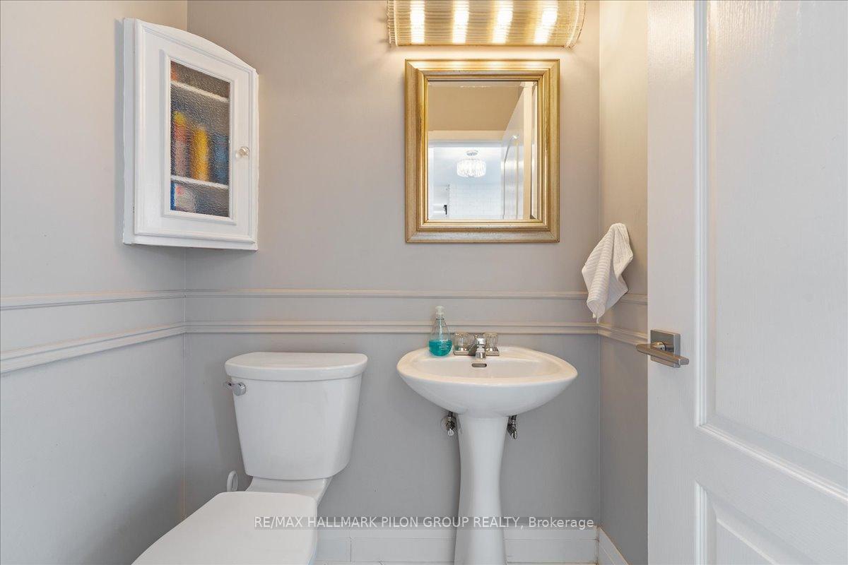 Photo 15 of 2056 Beaverhill Drive, Ottawa, Beacon Hill South — HOMEH