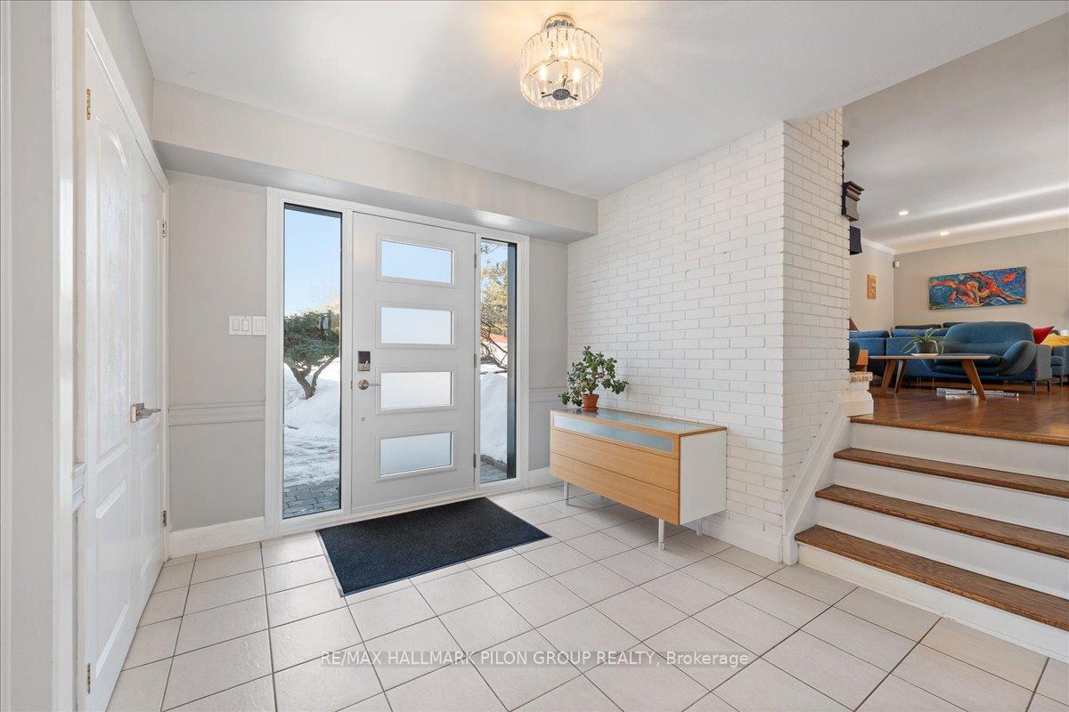 Photo 16 of 2056 Beaverhill Drive, Ottawa, Beacon Hill South — HOMEH
