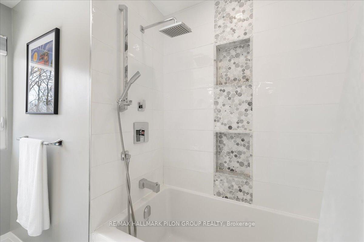 Photo 21 of 2056 Beaverhill Drive, Ottawa, Beacon Hill South — HOMEH