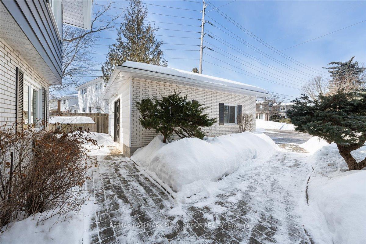 Photo 27 of 2056 Beaverhill Drive, Ottawa, Beacon Hill South — HOMEH