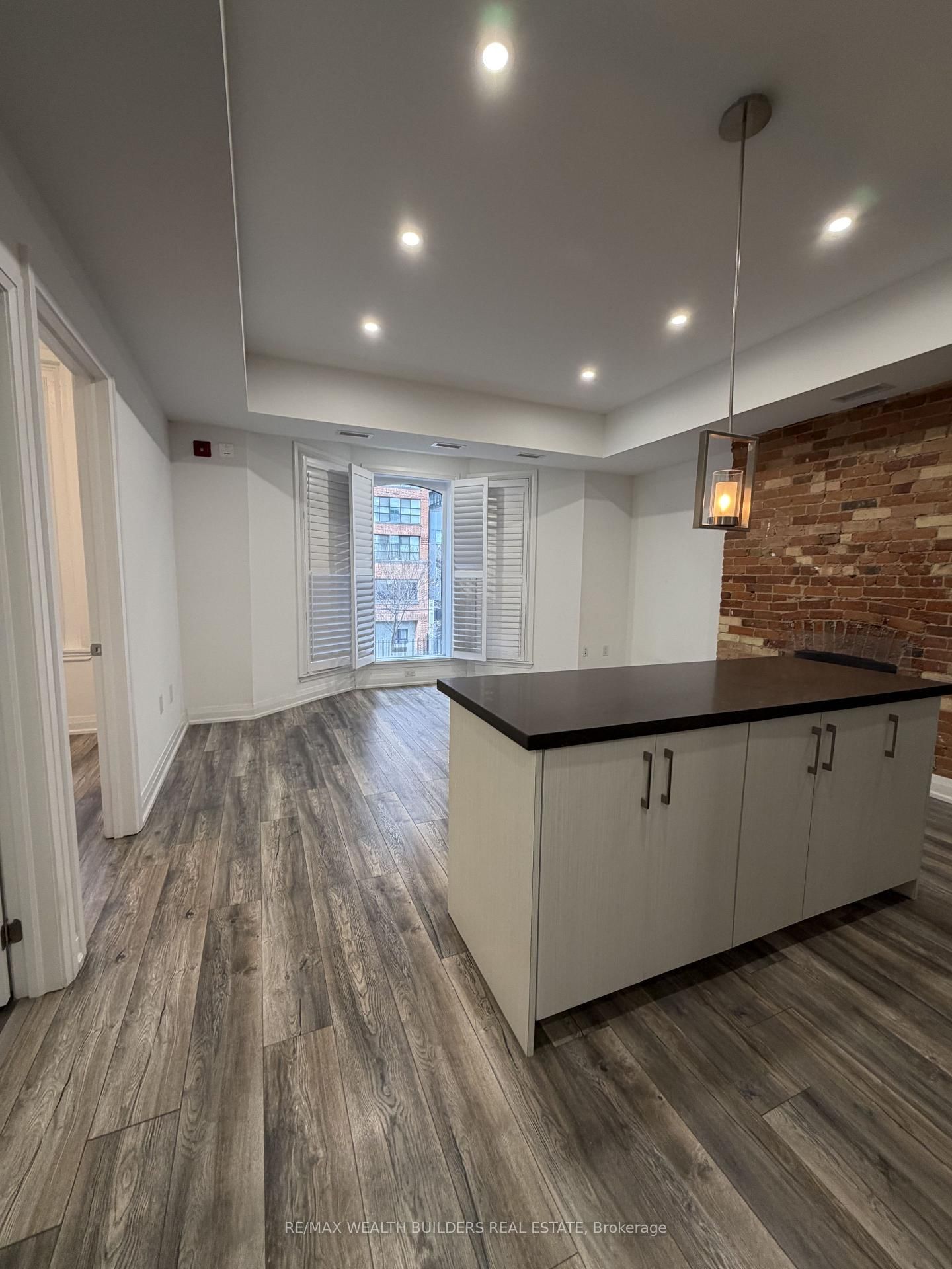 Photo 3 of Unit Unit 5, 217 Jarvis St, Toronto, Moss Park — HOMEH