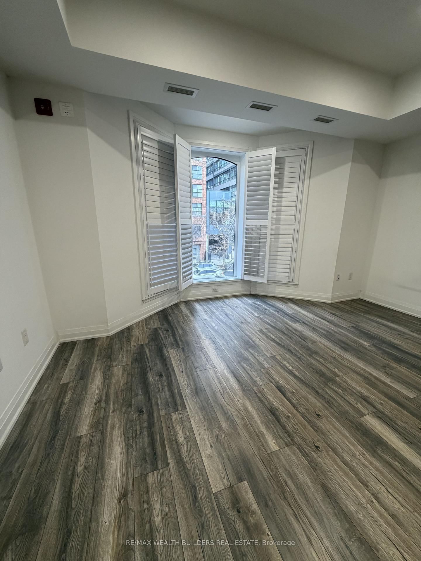 Photo 8 of Unit Unit 5, 217 Jarvis St, Toronto, Moss Park — HOMEH