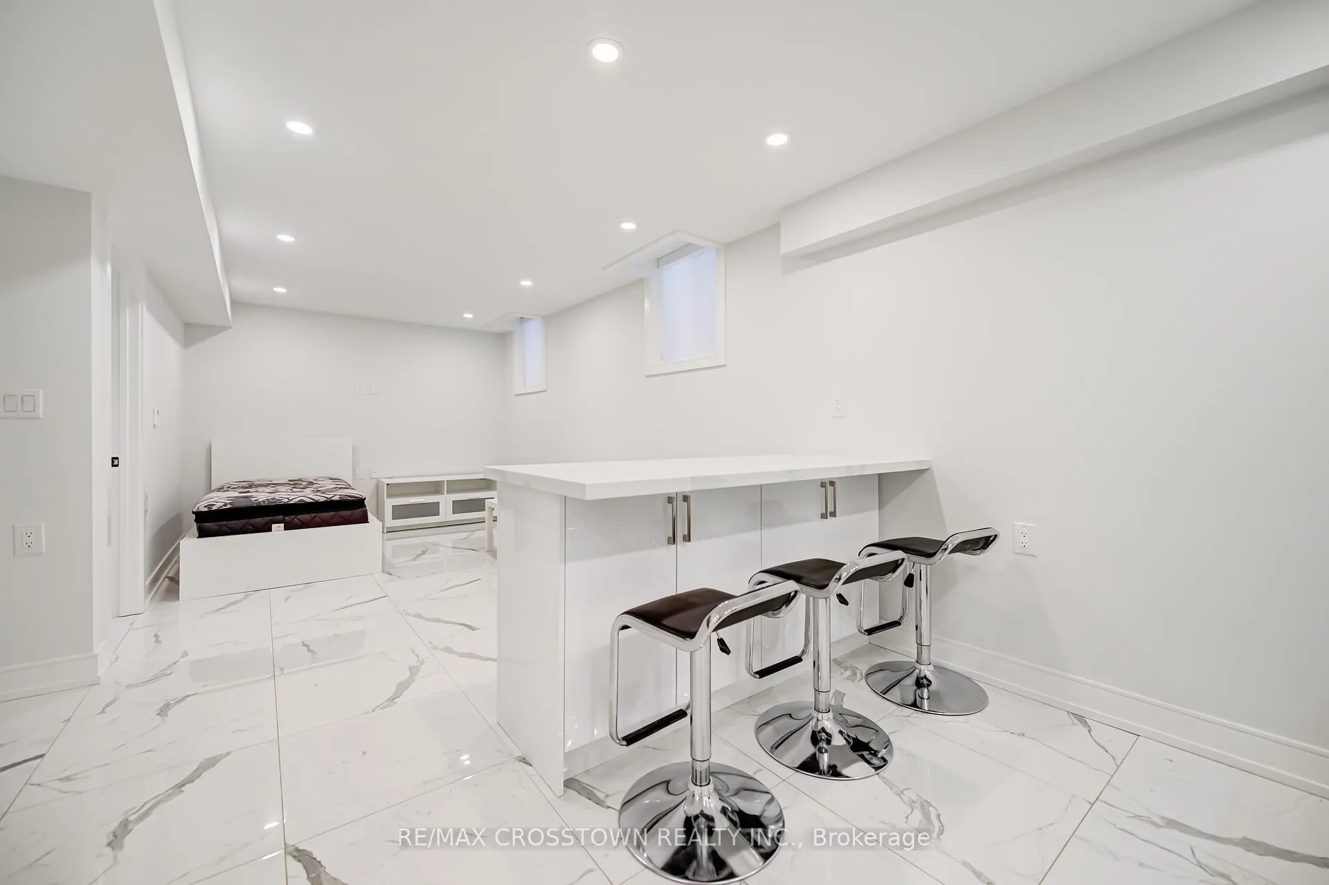 Photo 3 of Unit Basement, 162 Mactier Drive, Vaughan, Kleinburg — HOMEH