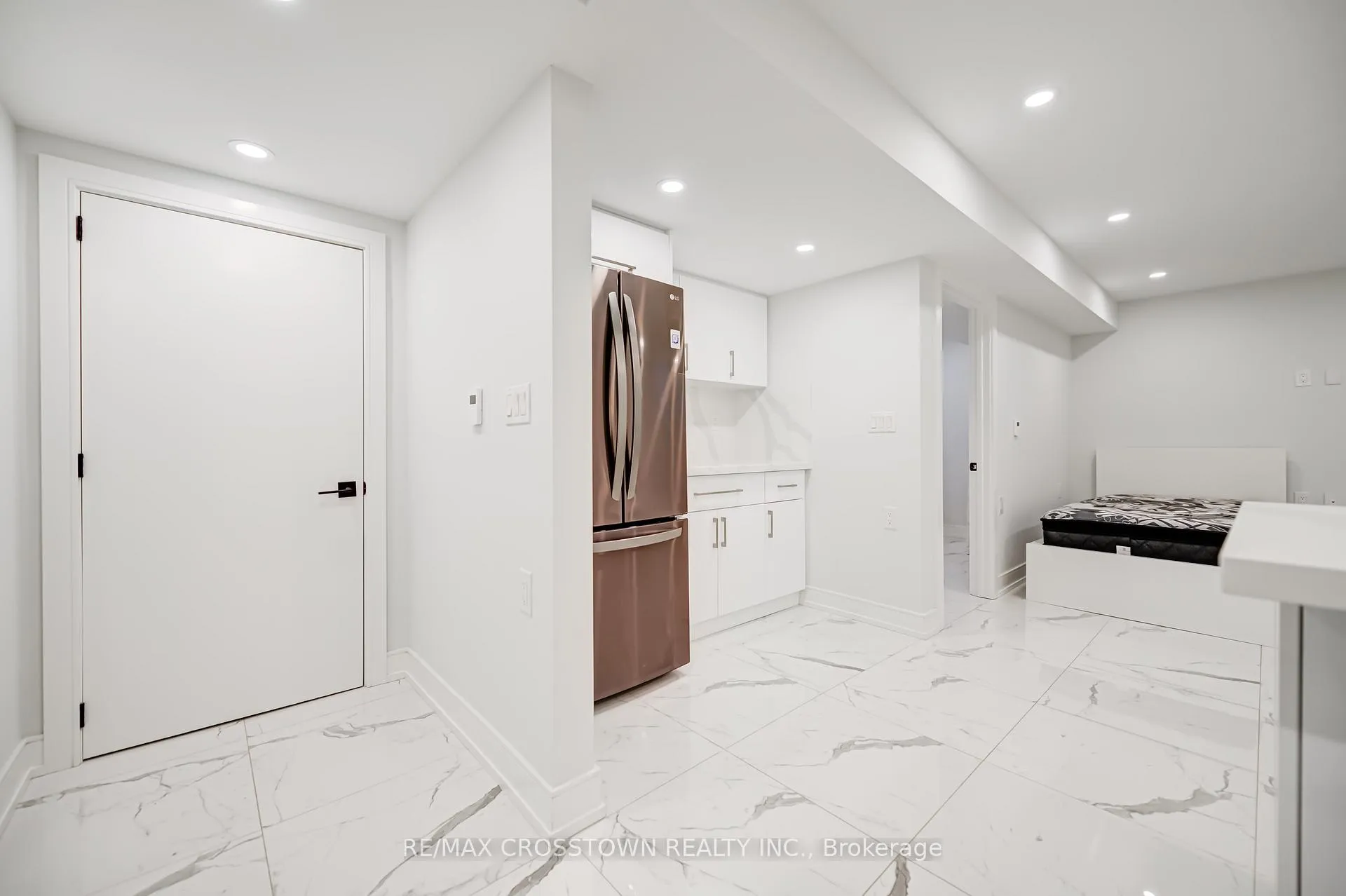 Photo 7 of Unit Basement, 162 Mactier Drive, Vaughan, Kleinburg — HOMEH
