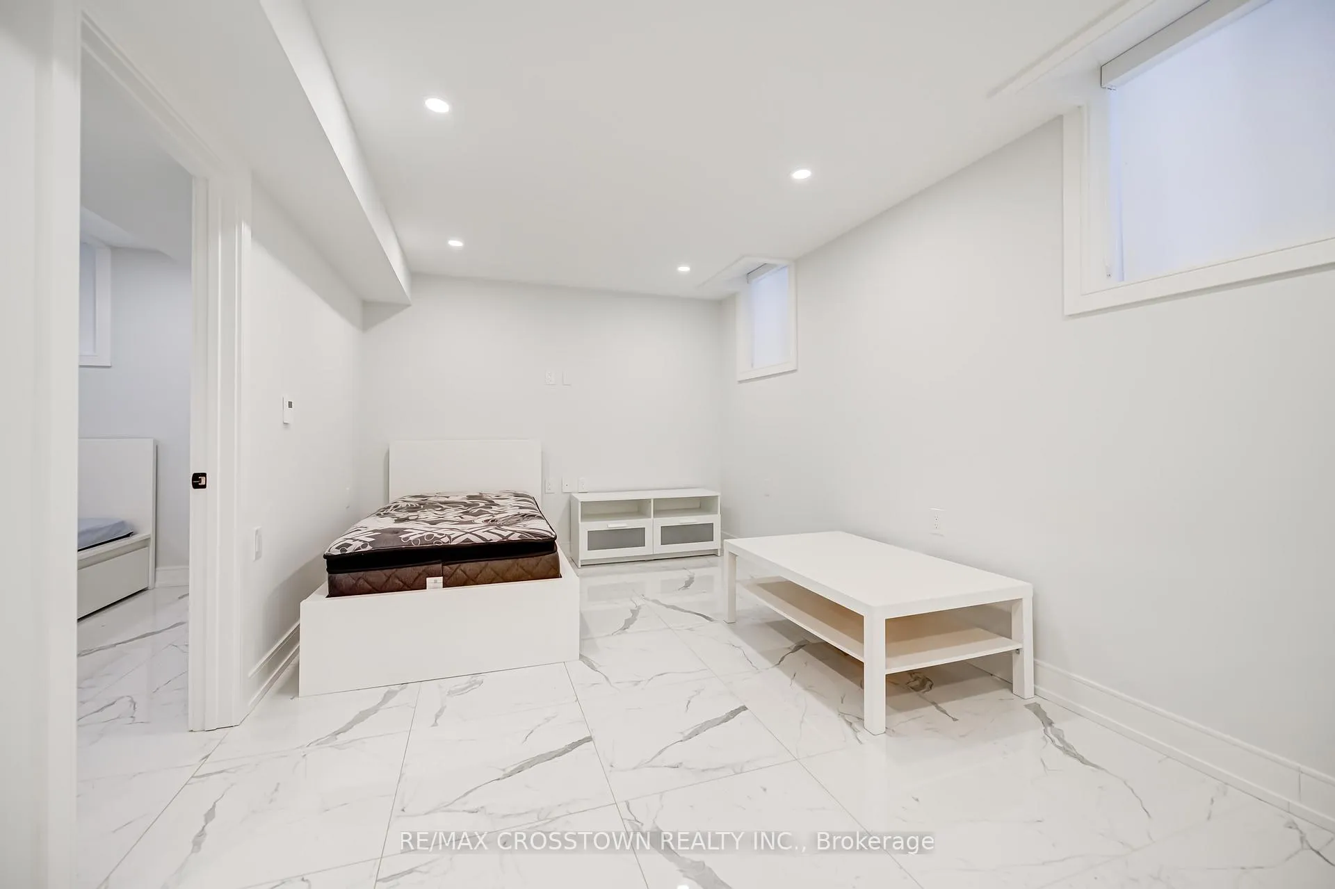 Photo 8 of Unit Basement, 162 Mactier Drive, Vaughan, Kleinburg — HOMEH