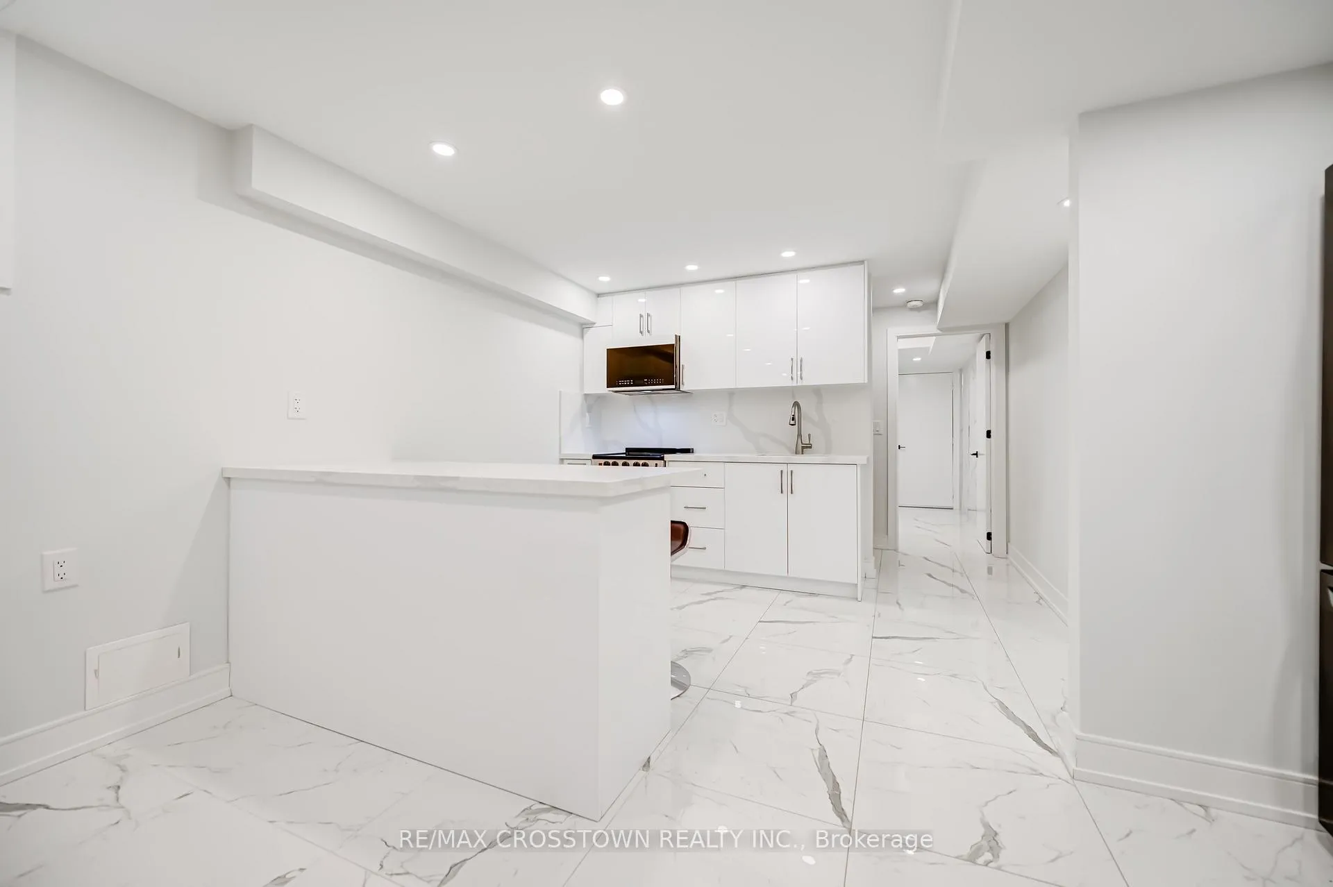 Photo 12 of Unit Basement, 162 Mactier Drive, Vaughan, Kleinburg — HOMEH