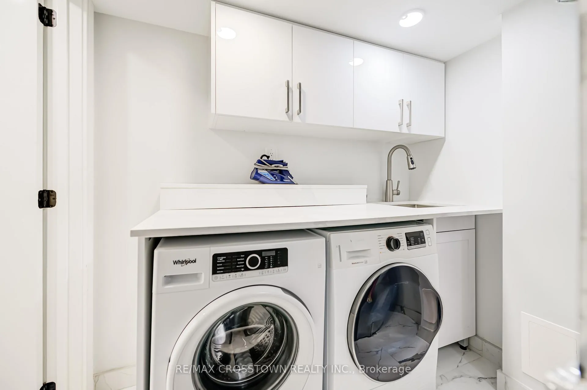 Photo 23 of Unit Basement, 162 Mactier Drive, Vaughan, Kleinburg — HOMEH