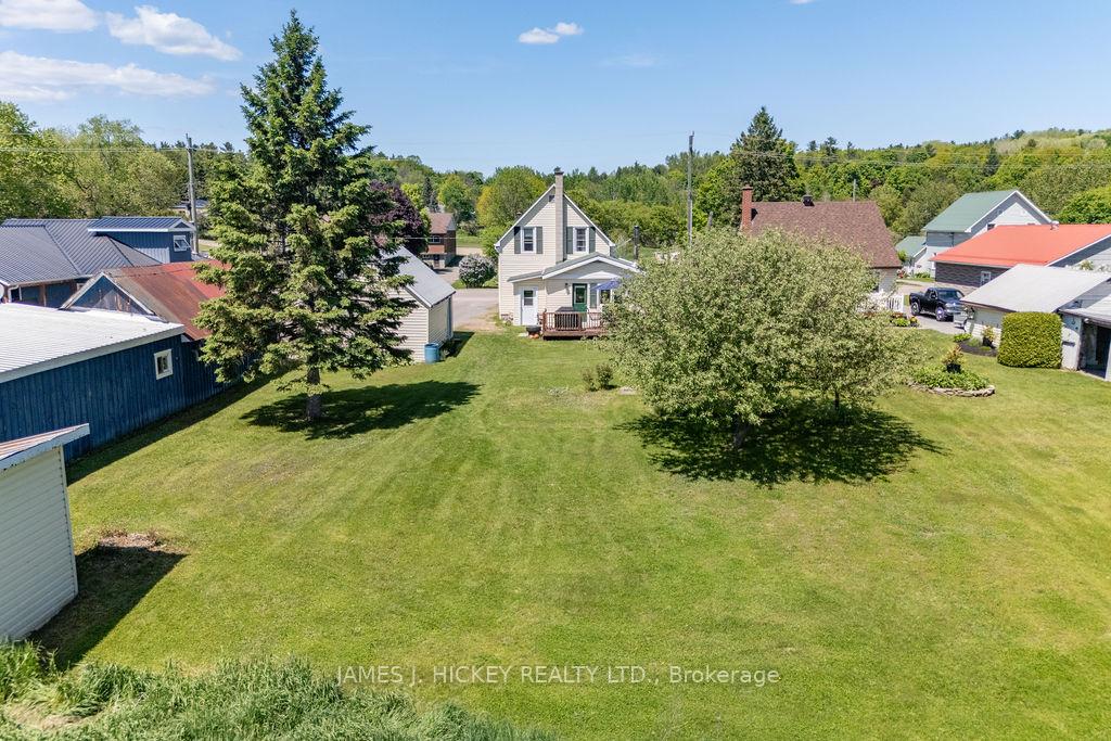 Photo 37 of 230 Jane Street, Bonnechere Valley, Eganville/Bonnechere Twp — HOMEH