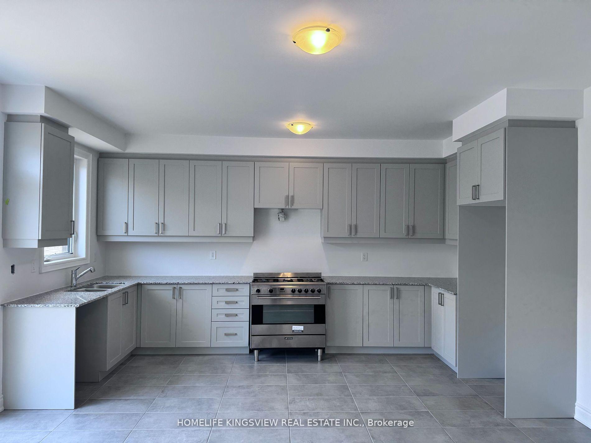 Photo 2 of 37 Misty Ridge Road, Wasaga Beach — HOMEH