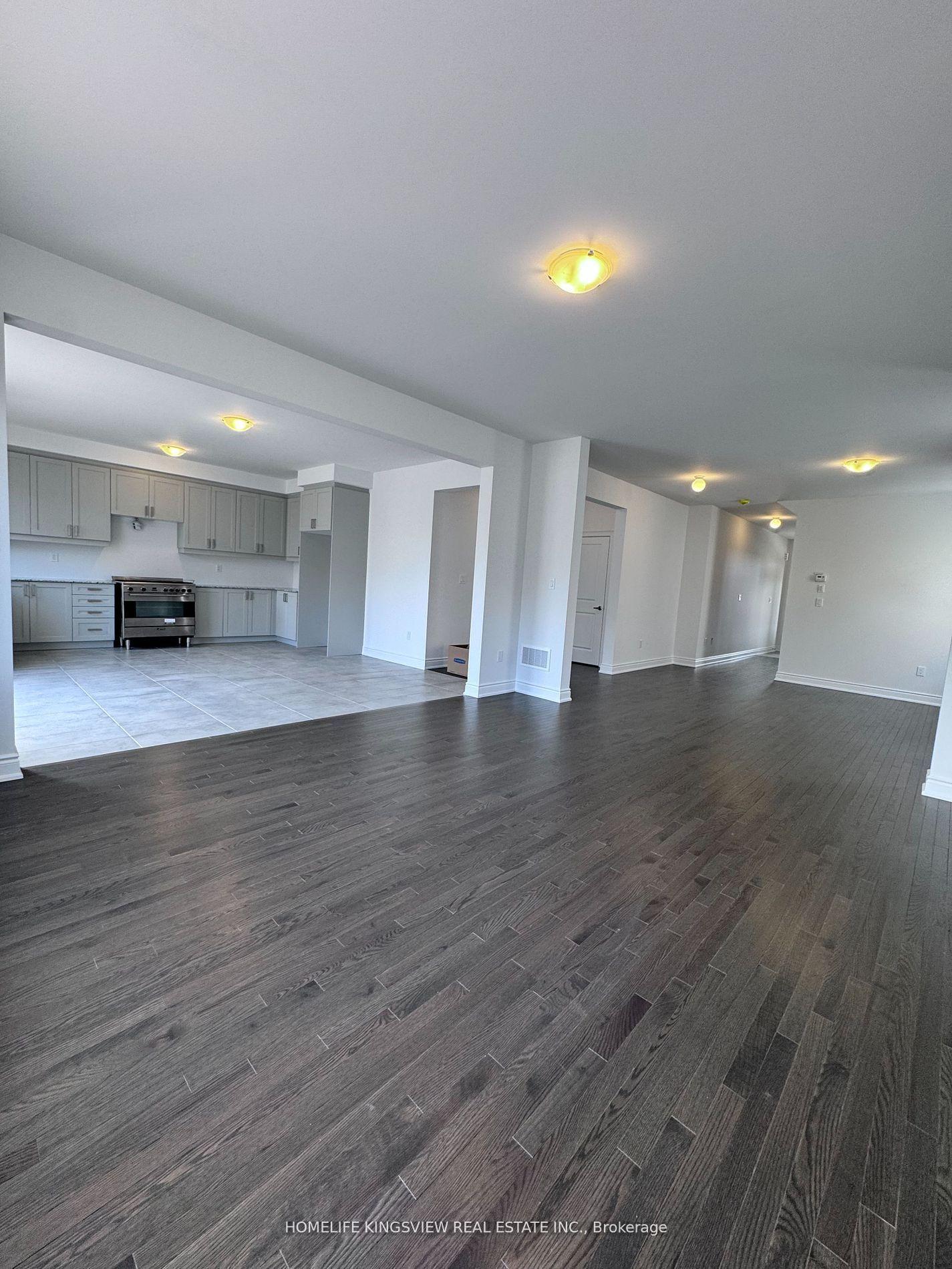 Photo 4 of 37 Misty Ridge Road, Wasaga Beach — HOMEH