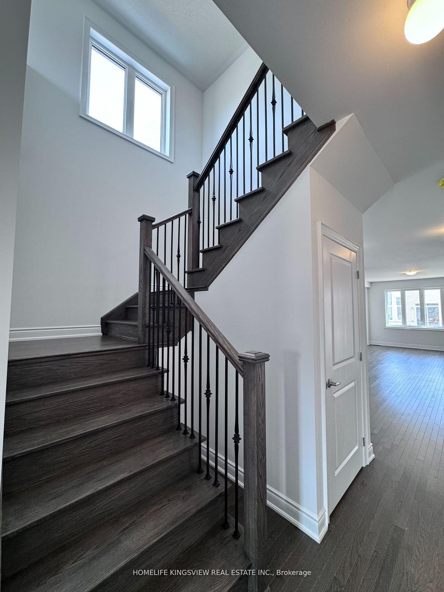 Photo 10 of 37 Misty Ridge Road, Wasaga Beach — HOMEH