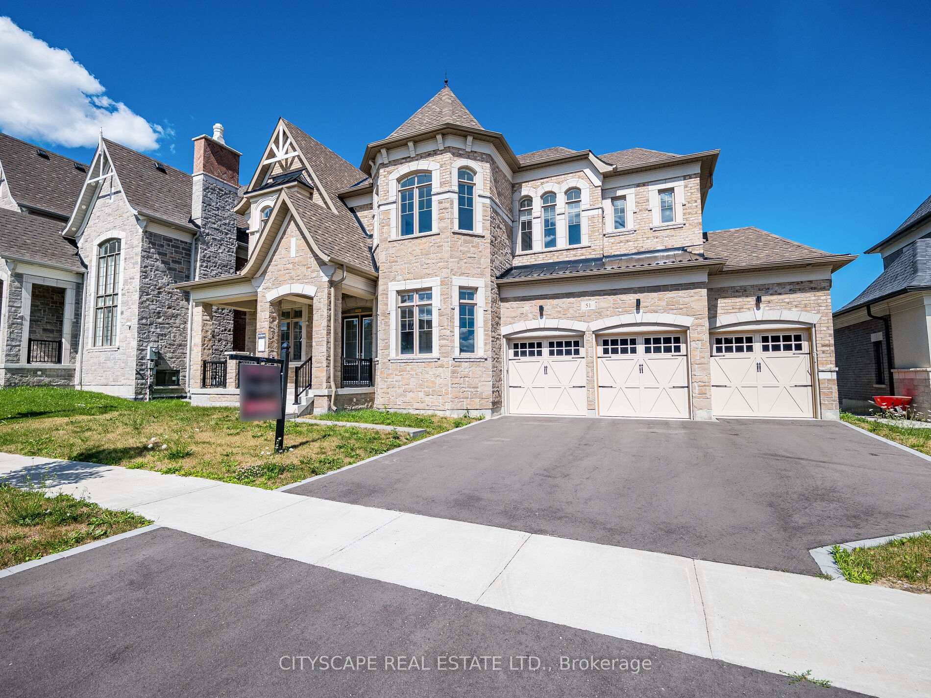 Photo 2 of 51 Enclave Court, Vaughan, Kleinburg — HOMEH
