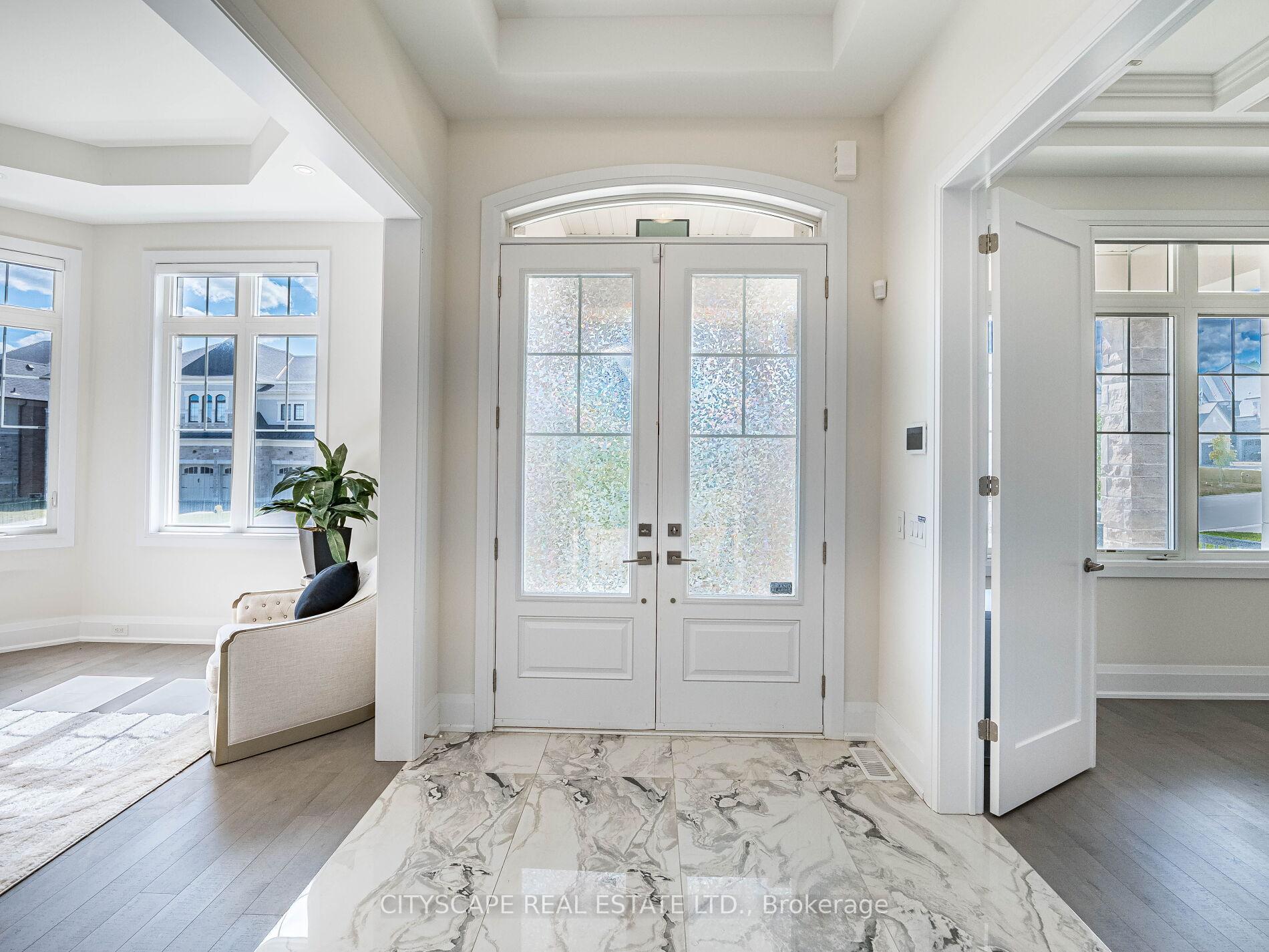 Photo 3 of 51 Enclave Court, Vaughan, Kleinburg — HOMEH
