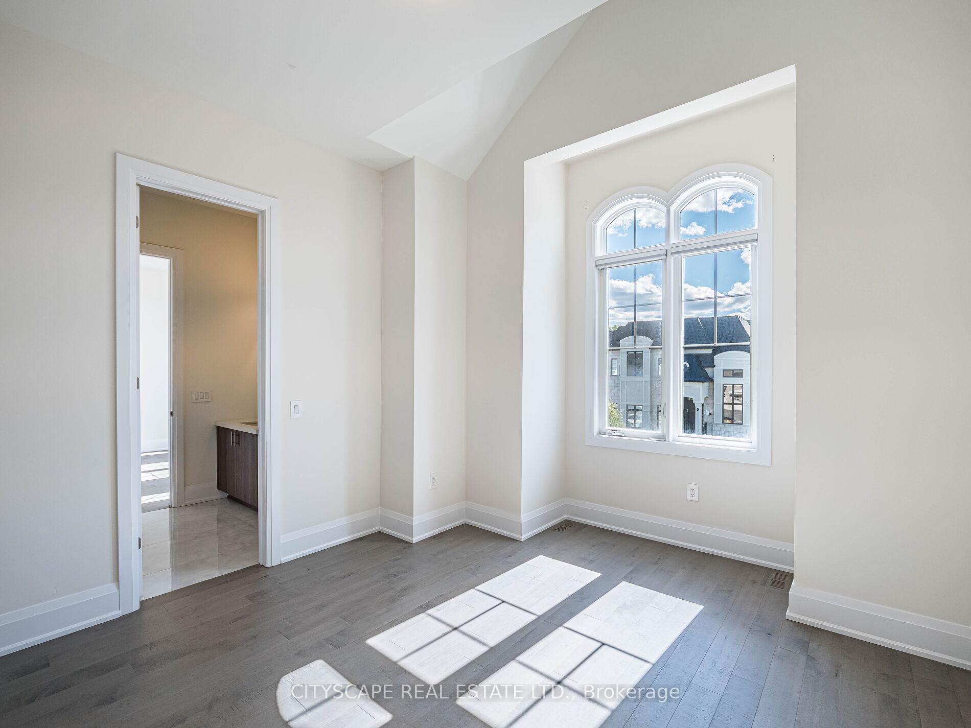 Photo 23 of 51 Enclave Court, Vaughan, Kleinburg — HOMEH