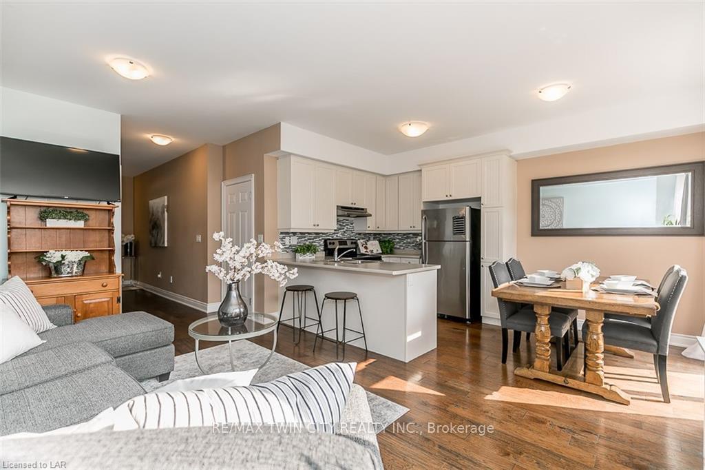 Photo 11 of 104 Sandy Coast Crescent, Wasaga Beach — HOMEH