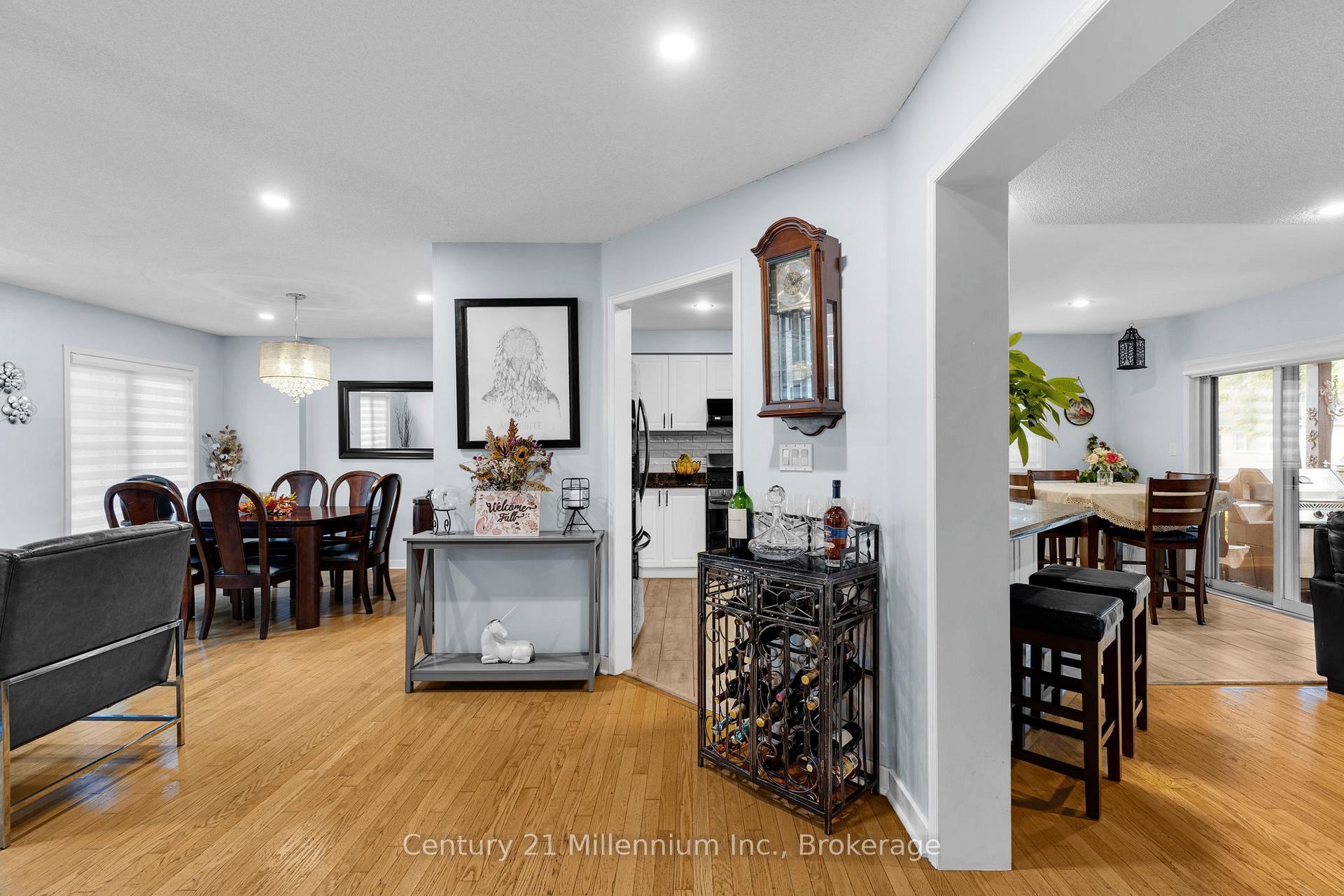 Photo 14 of 26 Regina Boulevard, Wasaga Beach — HOMEH