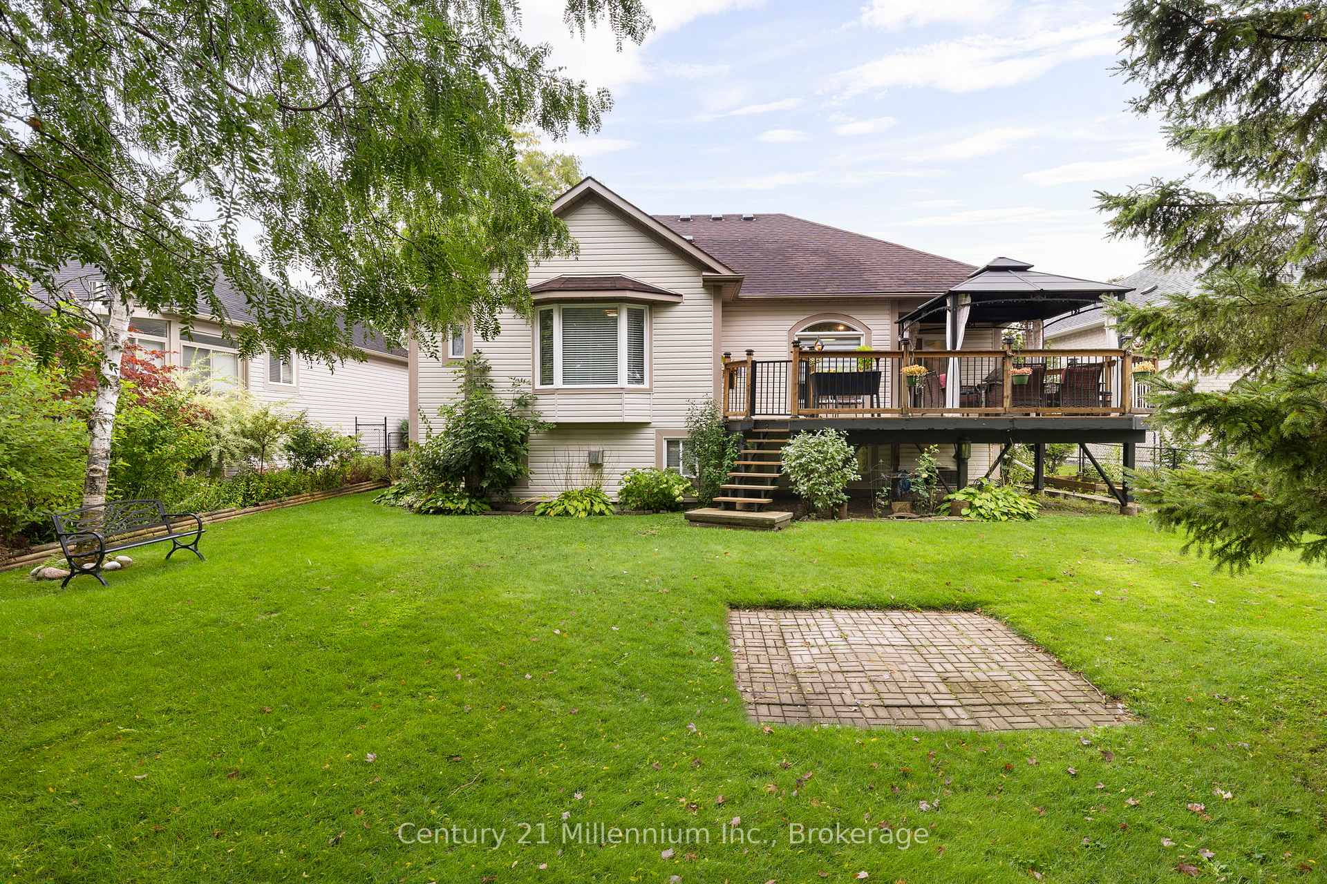 Photo 37 of 26 Regina Boulevard, Wasaga Beach — HOMEH