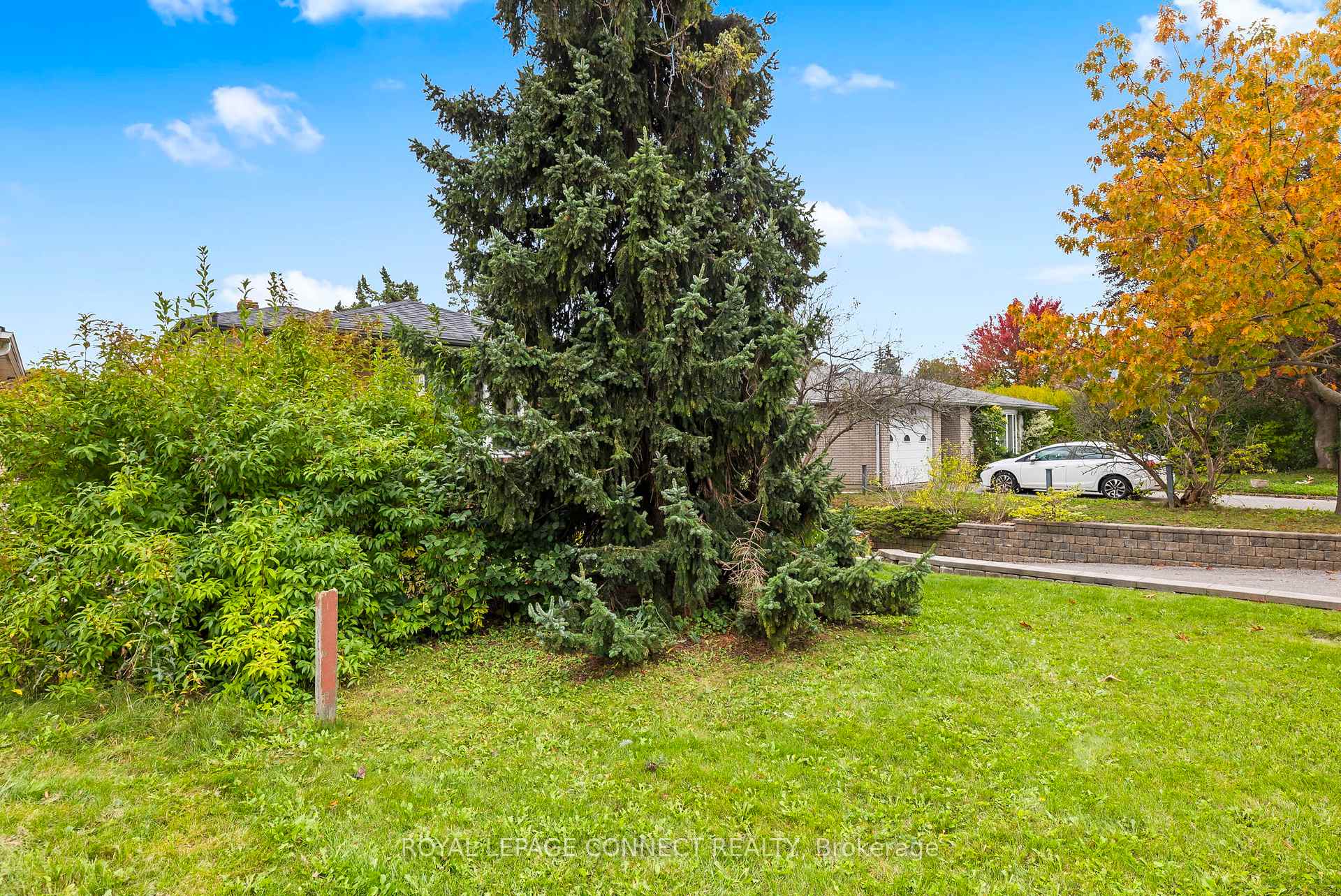 Photo 13 of 166 Clements Road E, Ajax, South East — HOMEH