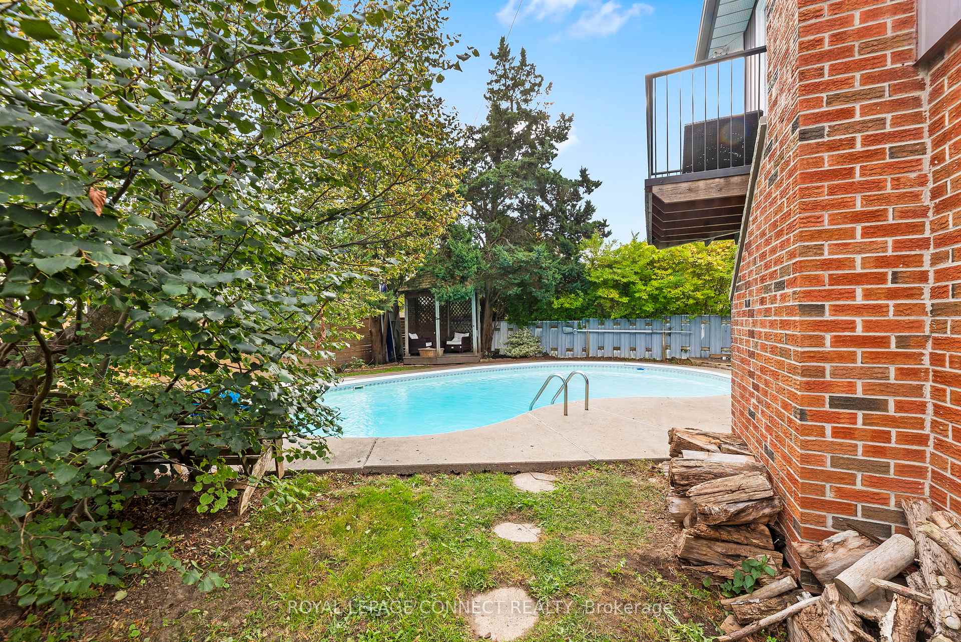 Photo 5 of 166 Clements Road E, Ajax, South East — HOMEH