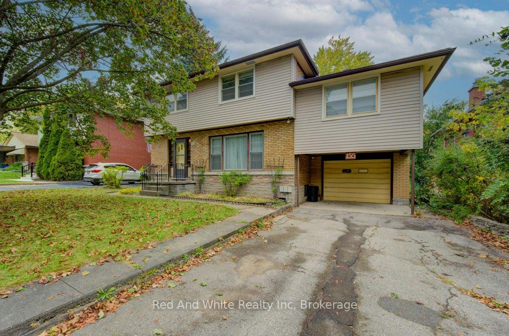 Photo 3 of 155 Elgin Crescent, Waterloo — HOMEH