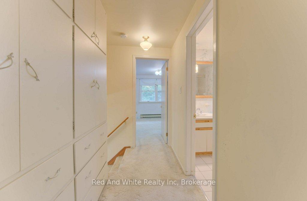 Photo 19 of 155 Elgin Crescent, Waterloo — HOMEH