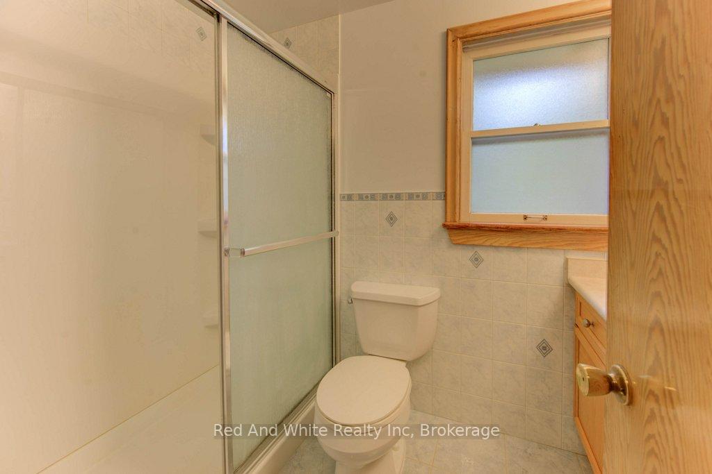 Photo 36 of 155 Elgin Crescent, Waterloo — HOMEH