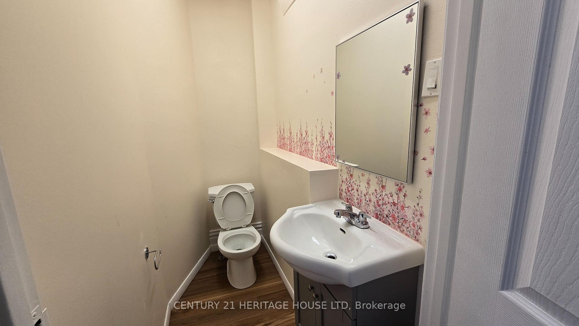 Photo 9 of 25 Bridgeport Road E, Waterloo, Downtown Waterloo — HOMEH