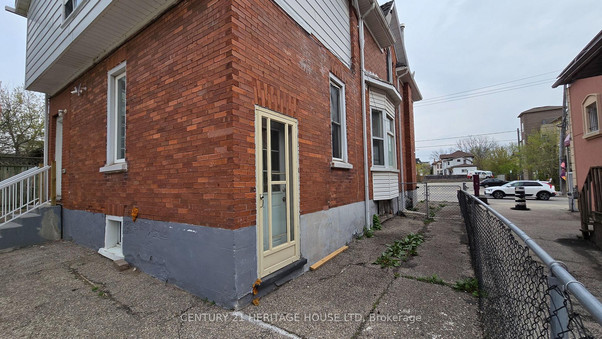 Photo 21 of 25 Bridgeport Road E, Waterloo, Downtown Waterloo — HOMEH