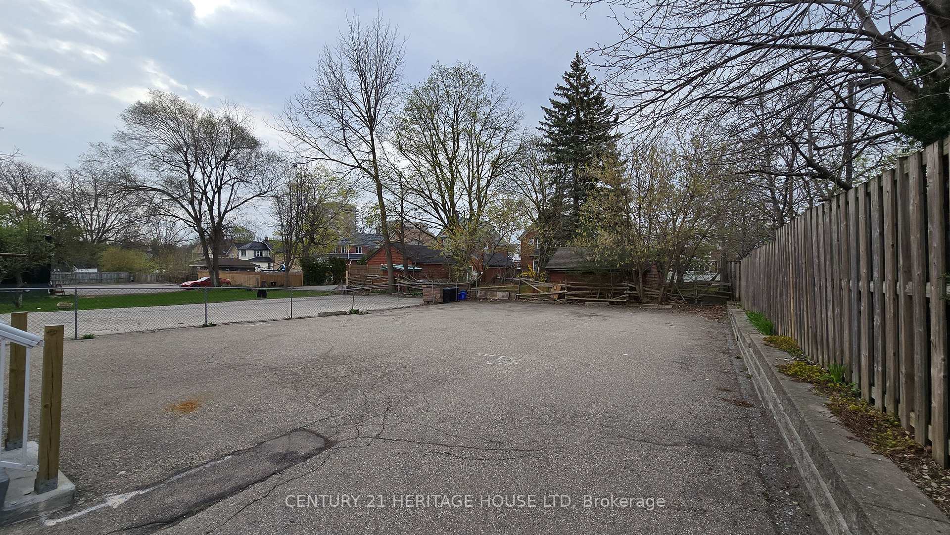 Photo 23 of 25 Bridgeport Road E, Waterloo, Downtown Waterloo — HOMEH