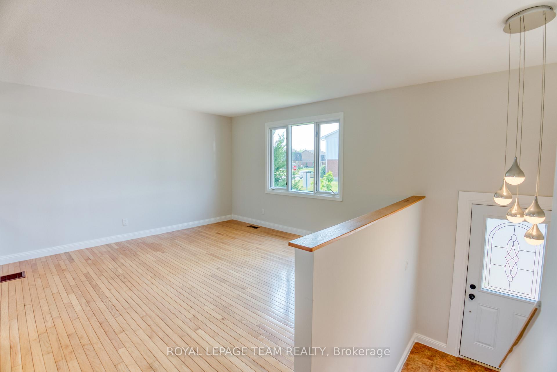 Photo 6 of 254 Wilfred Crescent, Arnprior — HOMEH